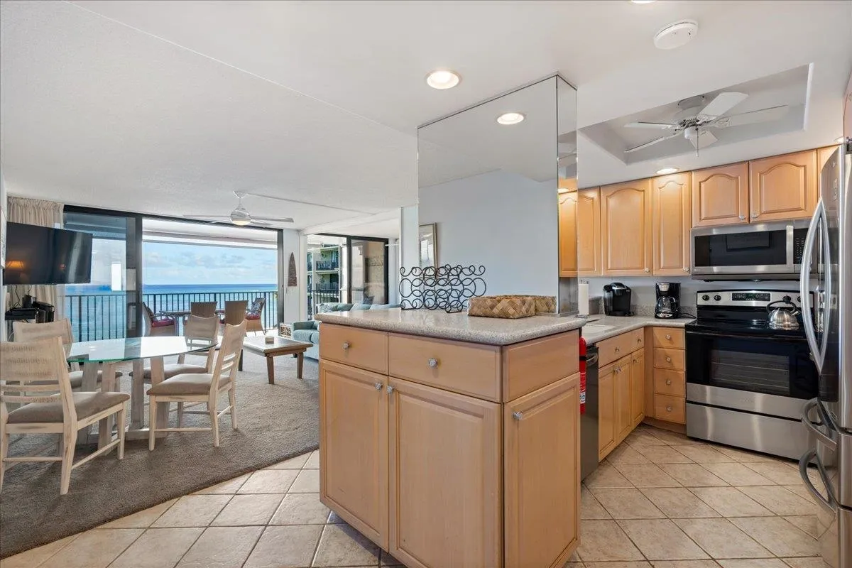 Lahaina, Hawaii 96761, United States, 2 Bedrooms Bedrooms, ,2 BathroomsBathrooms,Residential,Active,253813