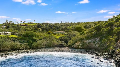 1004 N Honokala Rd B Haiku HI 96708