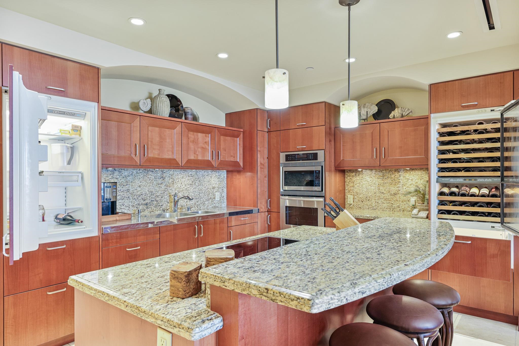 3800 Wailea Alanui Dr PH-303