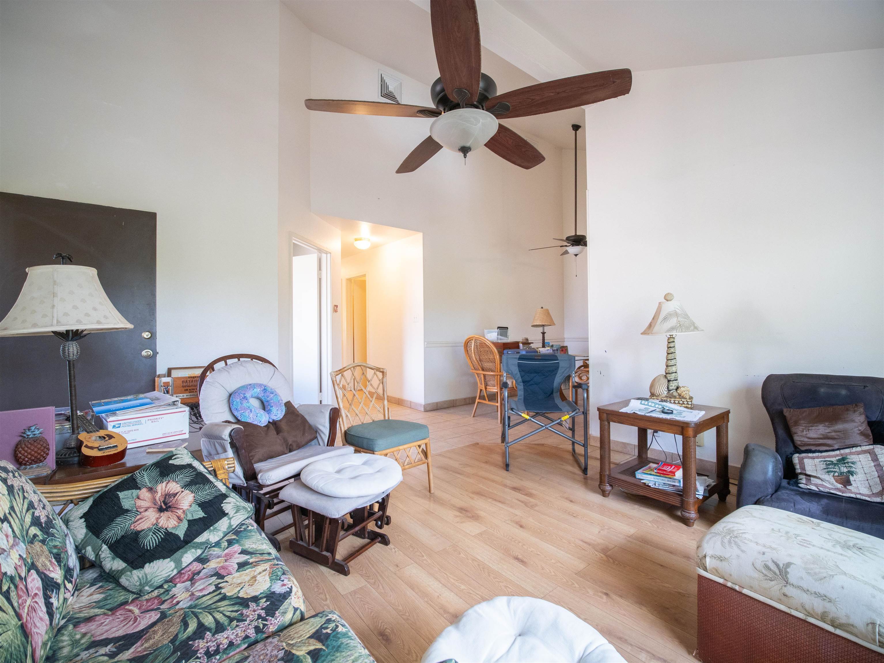 15 Kulanihakoi St 1H