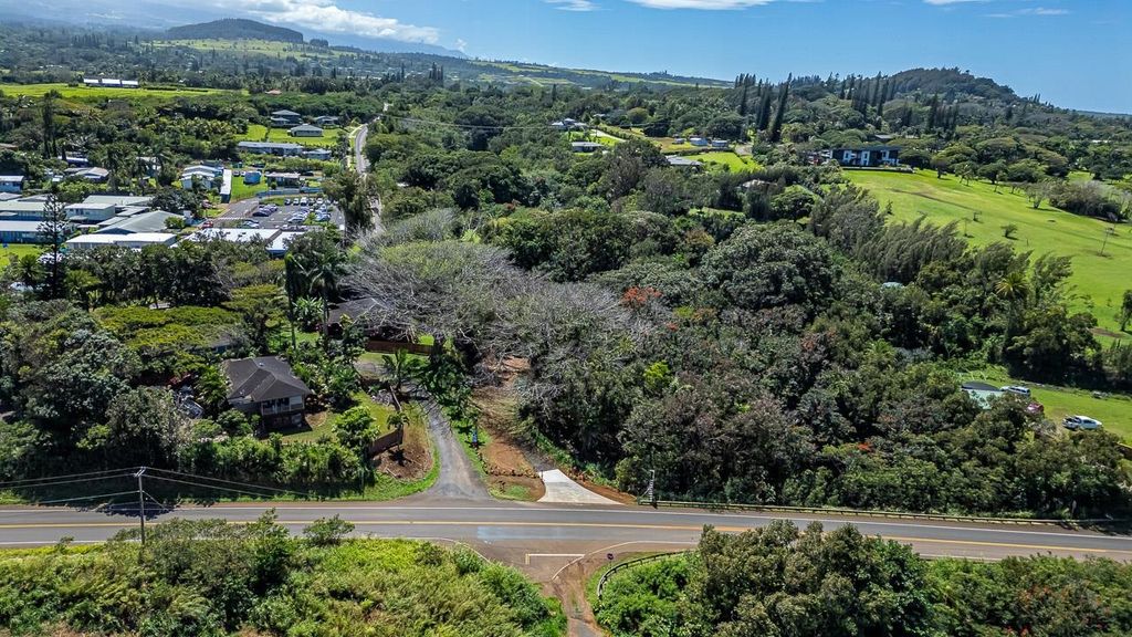 Photo of 2762 Hana Hwy #CPR B, Haiku, HI 96708 (MLS # 406092)