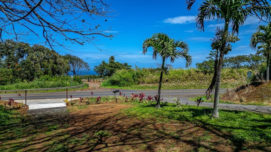 Photo of 2762 Hana Hwy #CPR B, Haiku, HI 96708 (MLS # 406092)