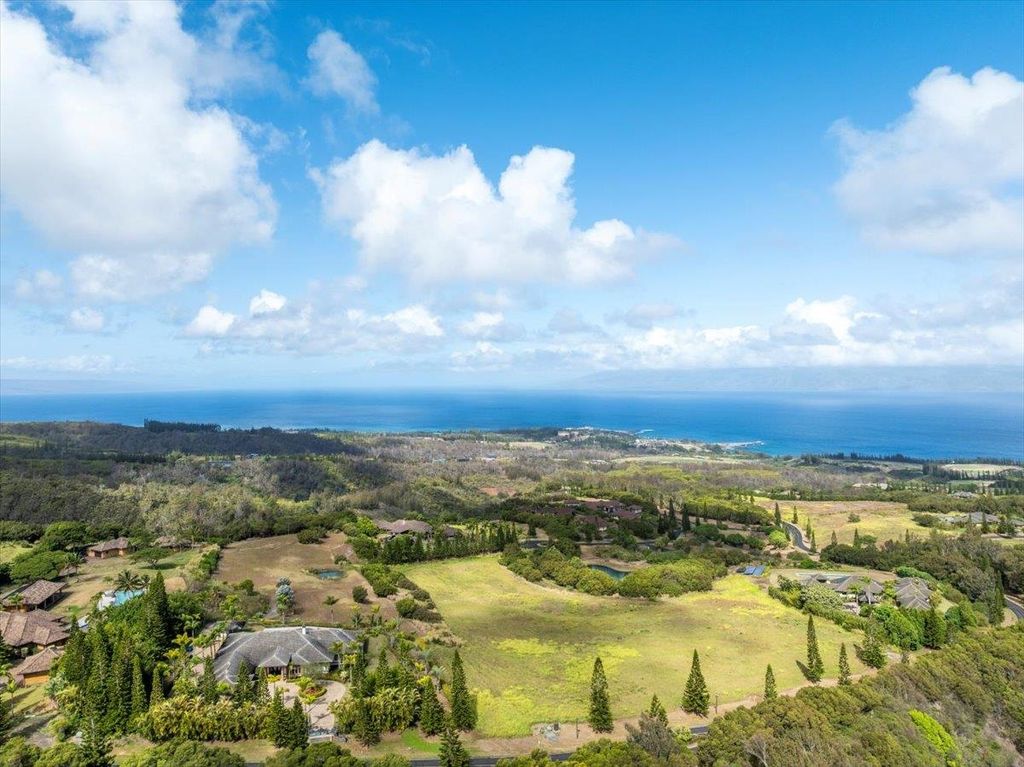 Photo of 218 Keoawa St #16, Lahaina, HI 96761 (MLS # 407339)