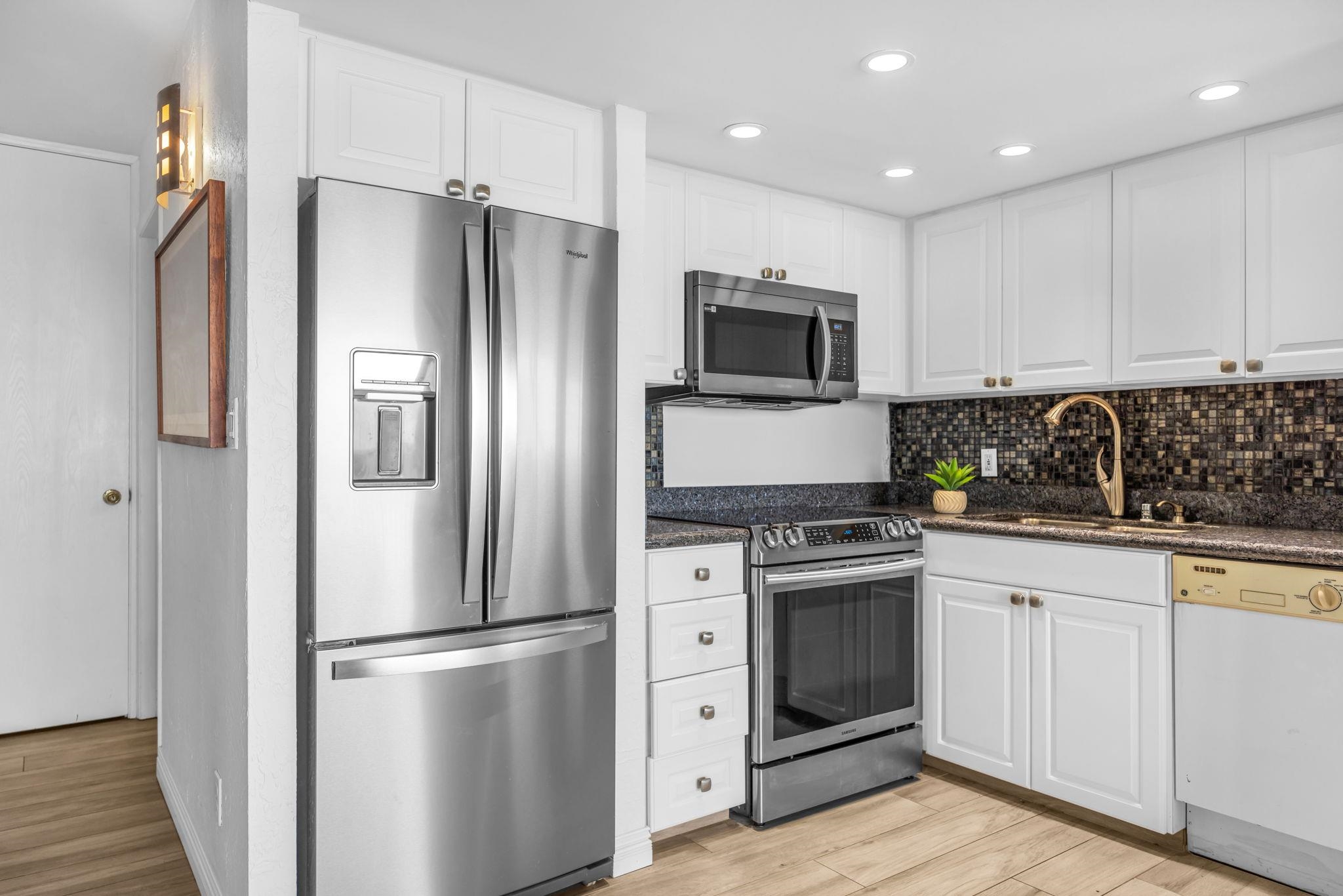 3543 Lower Honoapiilani Rd F303