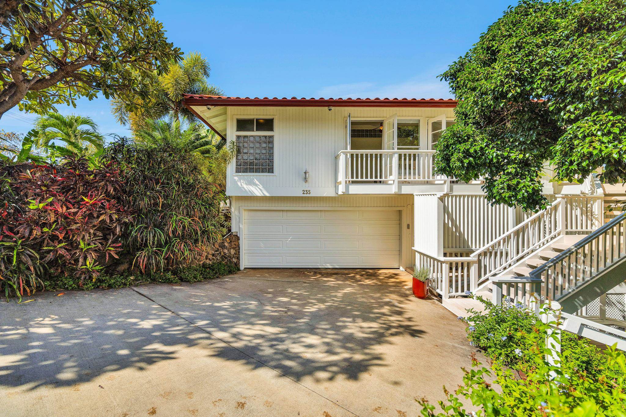 235 Keonekai Rd