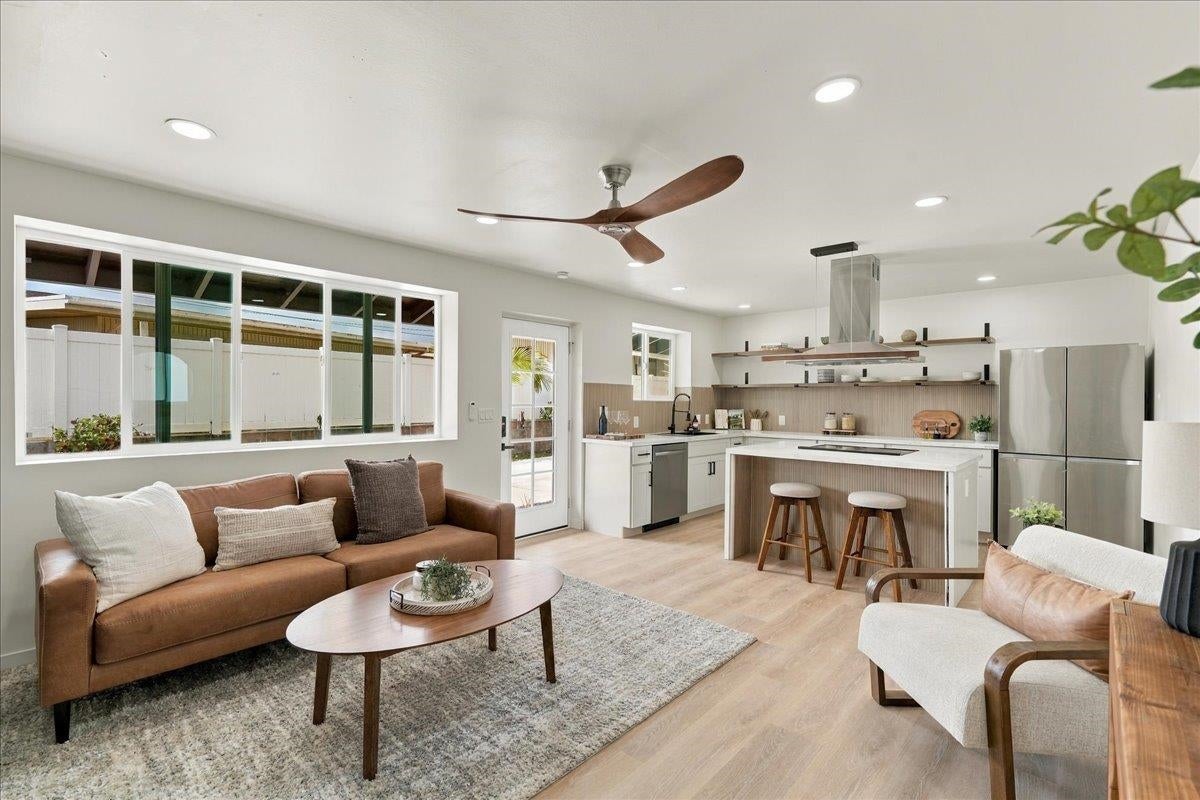 400 Palama Dr