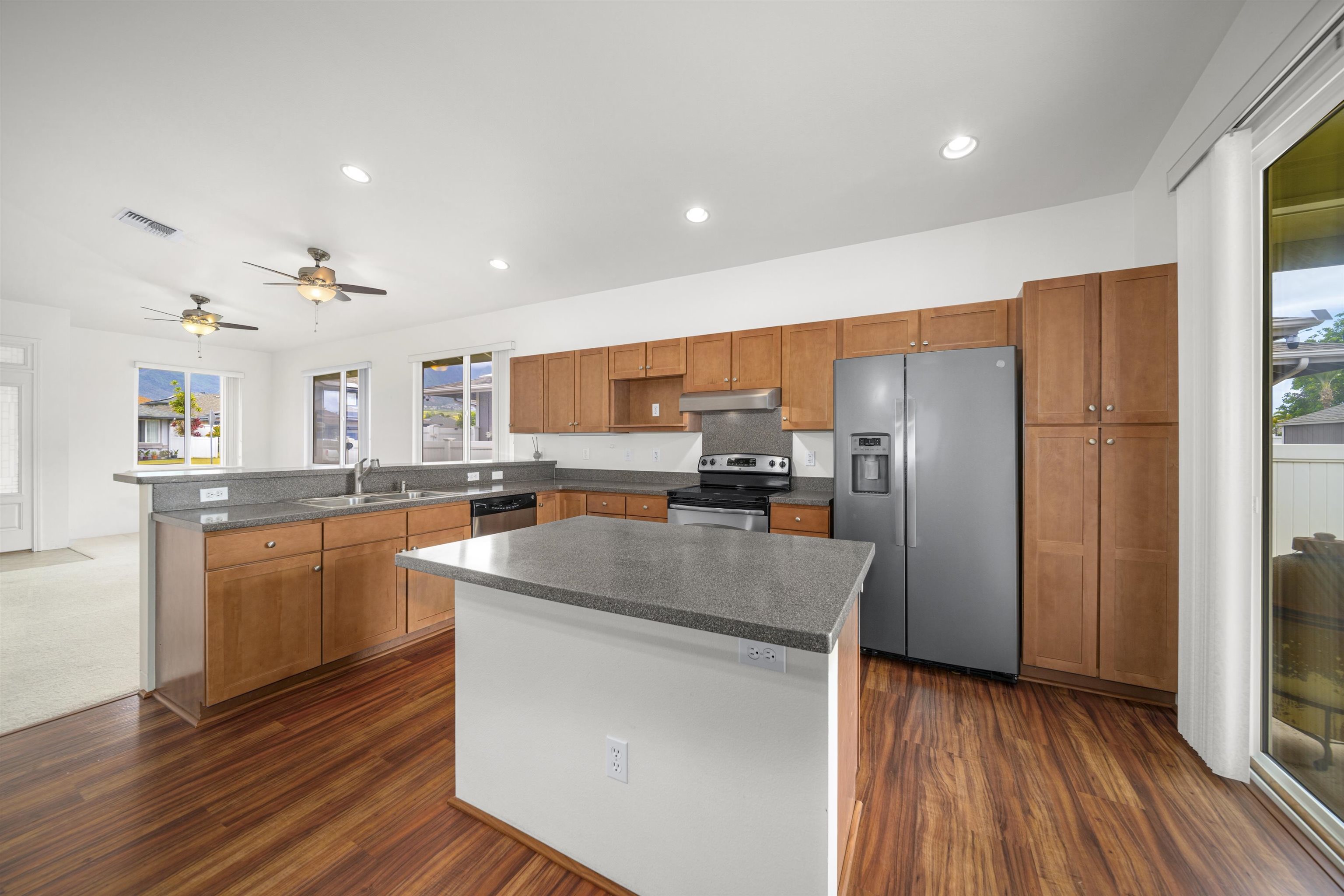 43 Hoku Puhipaka St