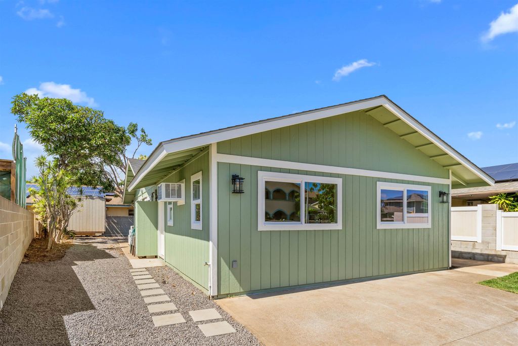 Photo of 226 Hoomoku St, Kahului, HI 96732 (MLS # 407500)