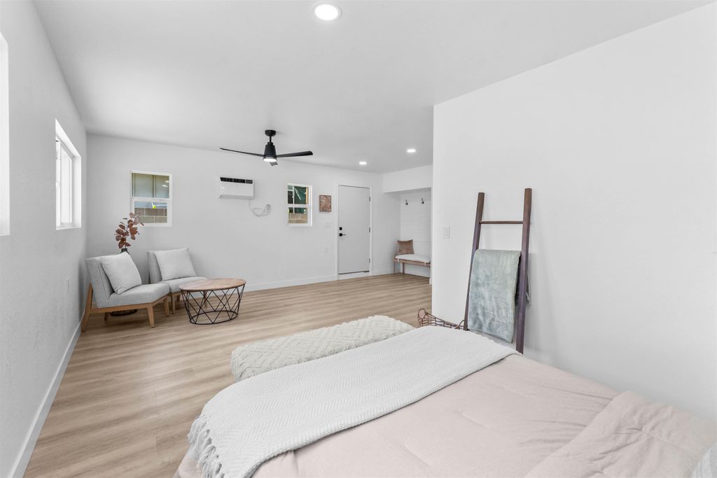 Photo of 226 Hoomoku St, Kahului, HI 96732 (MLS # 407500)