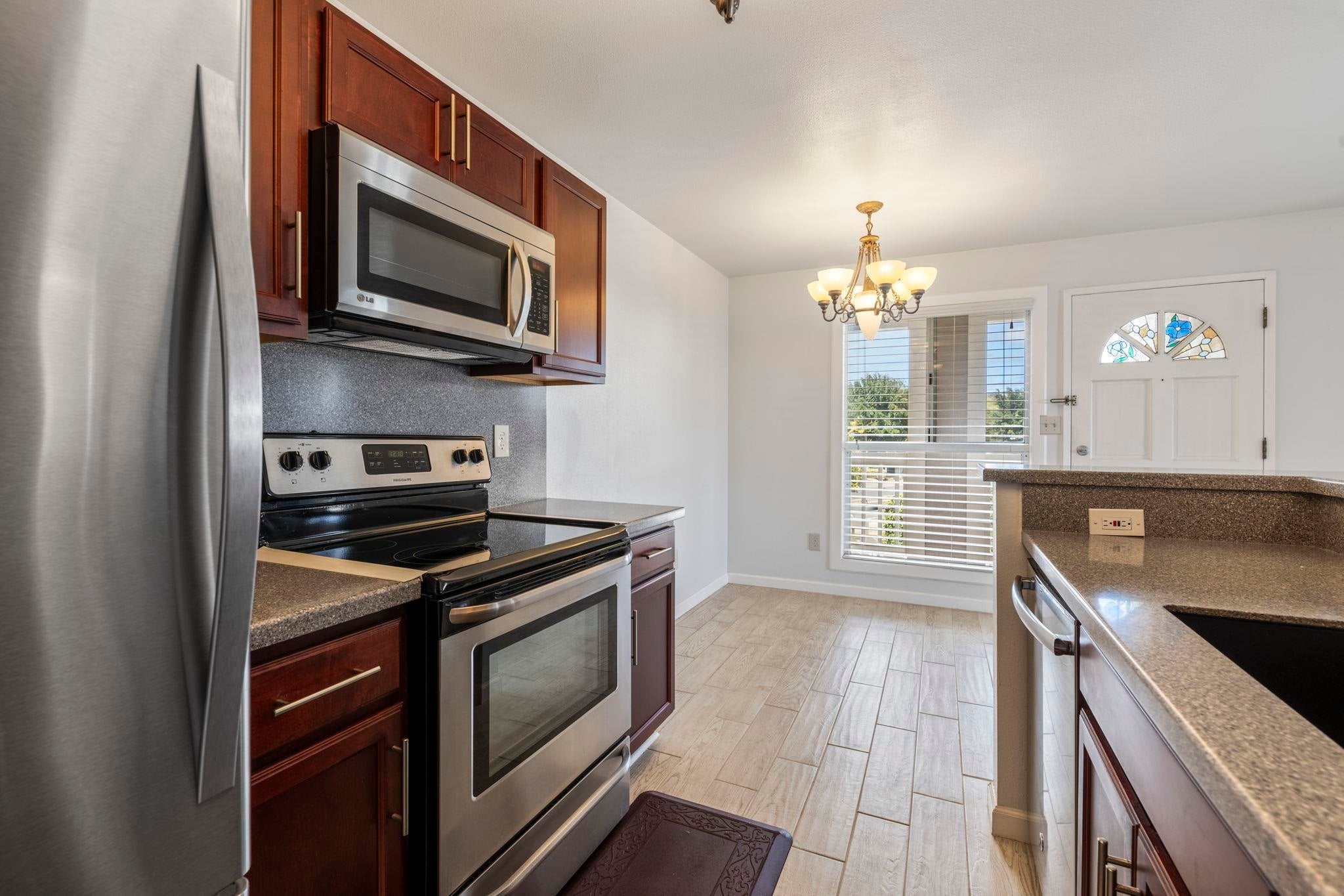 70 Kapi Ln 14-204