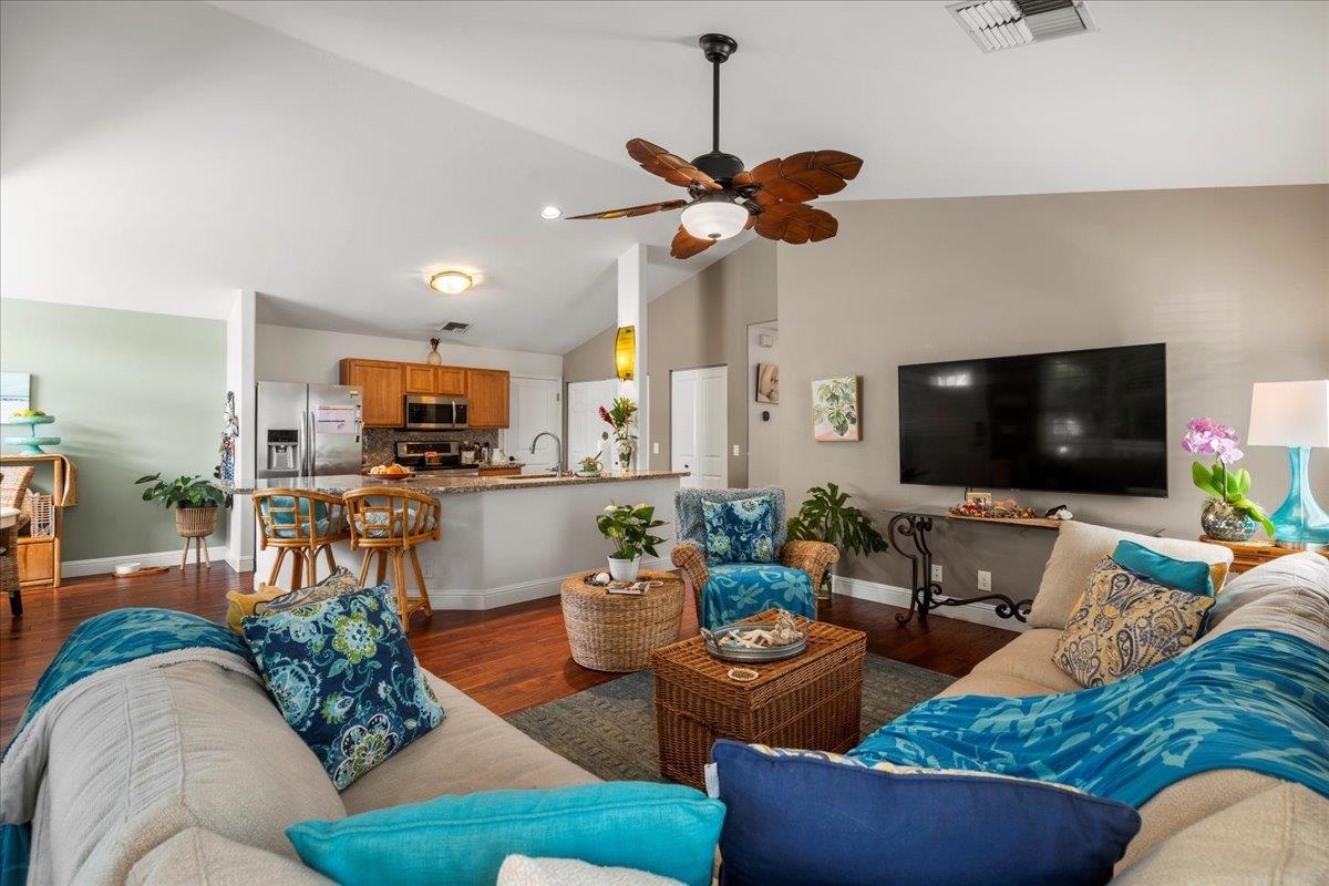 220 Oluea Cir