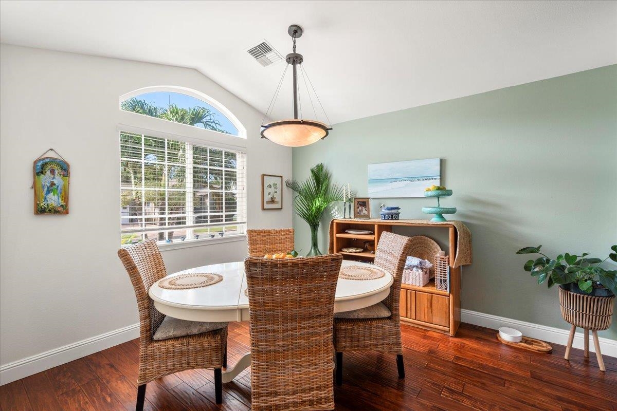 220 Oluea Cir