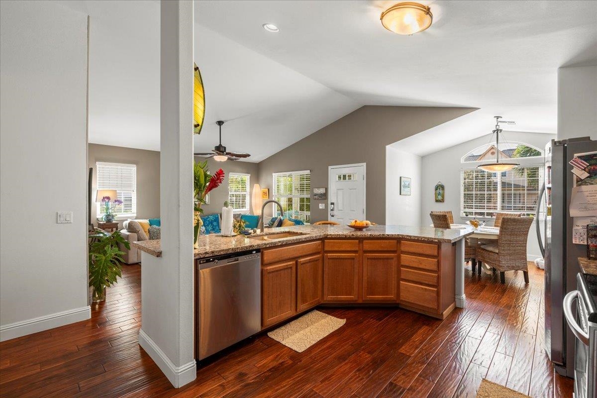 220 Oluea Cir
