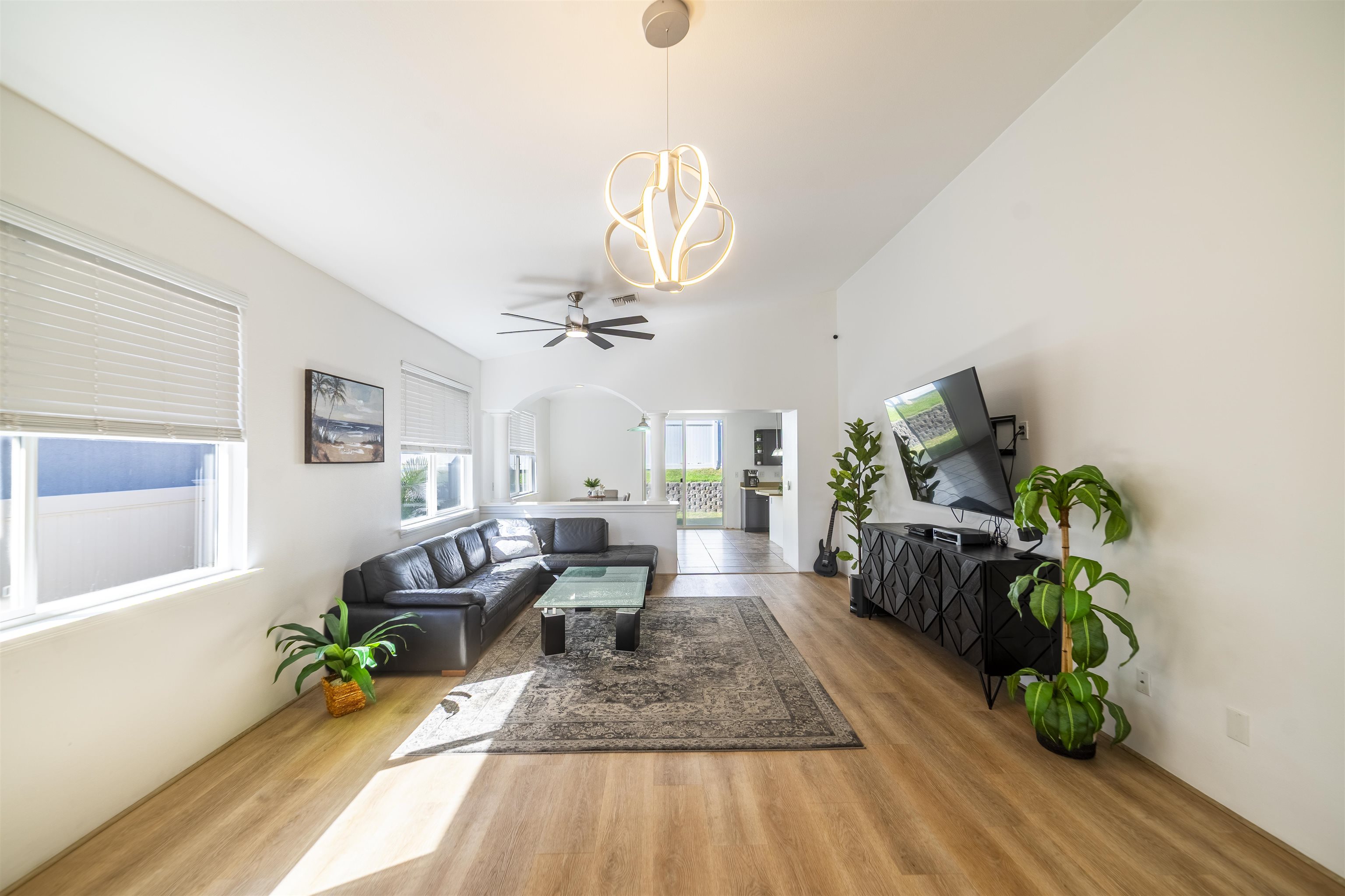 70 Hoku Puhipaka St