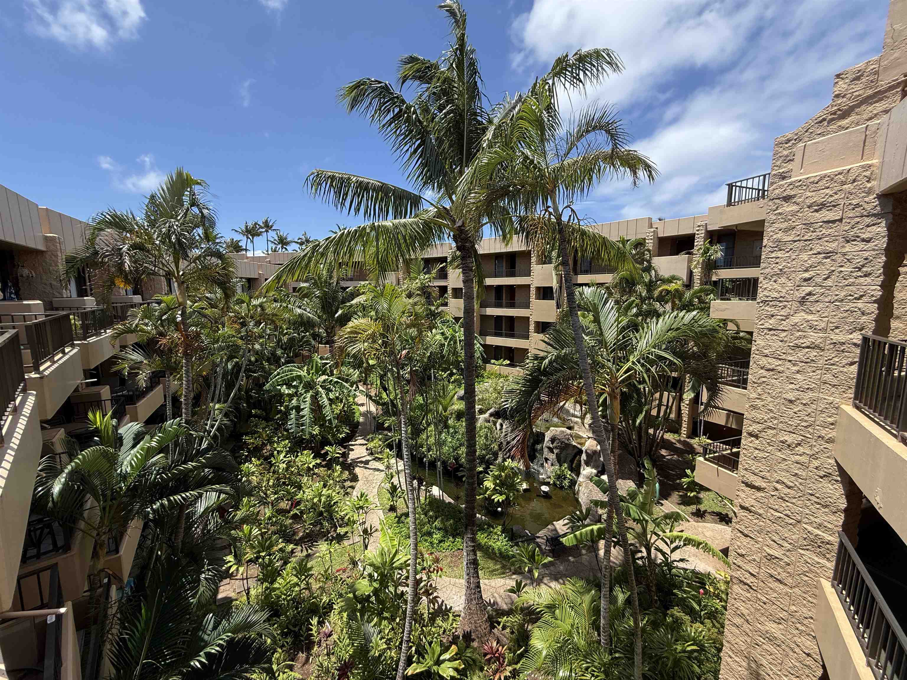 3601 Lower Honoapiilani Rd 420