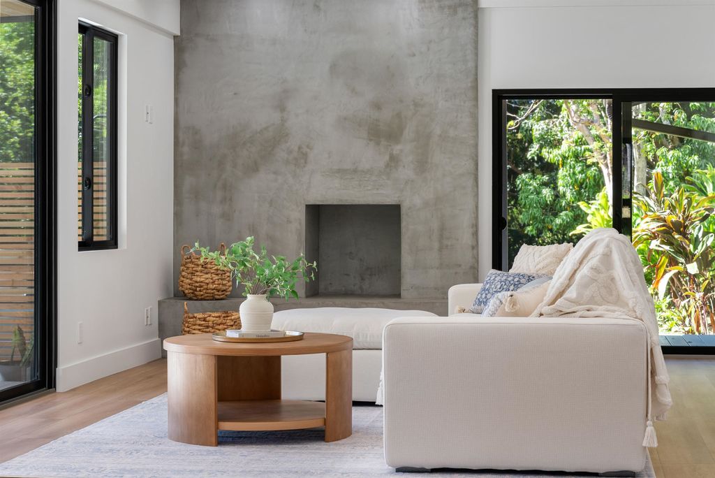 Photo of 965 Hog Back Rd, Haiku, HI 96708 (MLS # 408112)