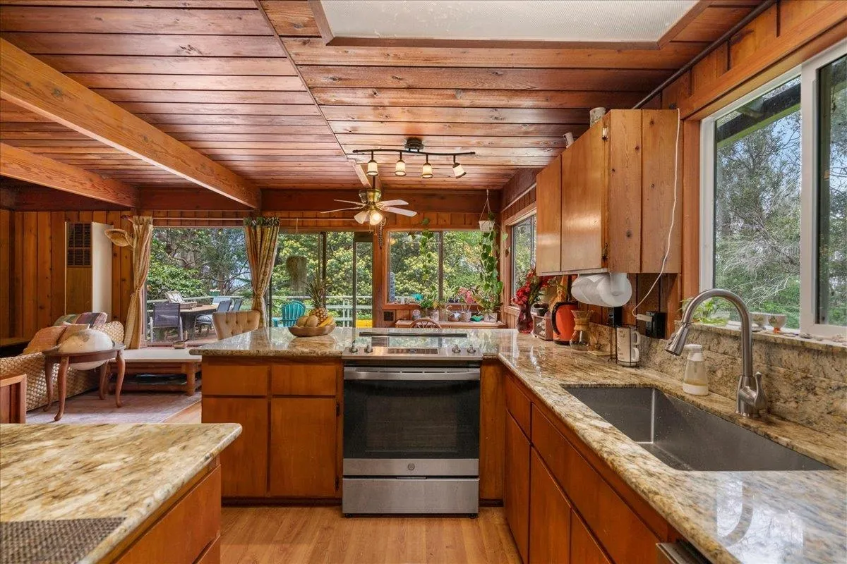 Makawao, Hawaii 96768, United States, 9 Bedrooms Bedrooms, ,9 BathroomsBathrooms,Residential,Active,137786