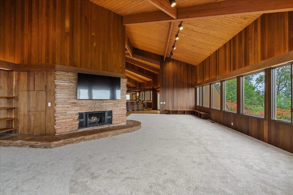 Makawao, Hawaii 96768, United States, 9 Bedrooms Bedrooms, ,9 BathroomsBathrooms,Residential,Active,137786