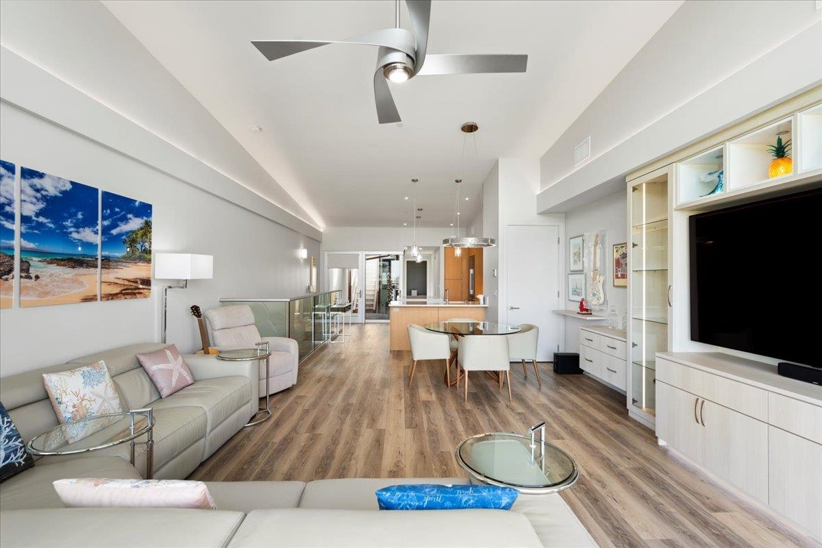 209 Holokahiki Ln 103