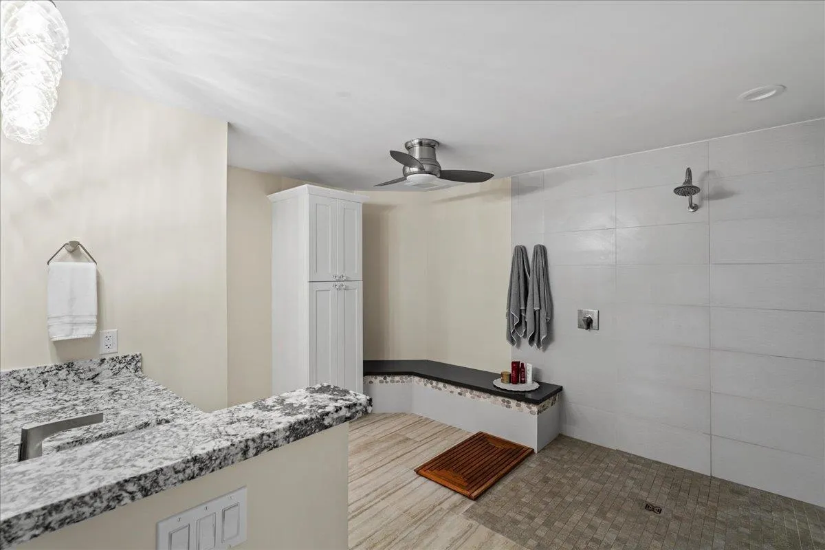 Lahaina, Hawaii 96761, United States, 2 Bedrooms Bedrooms, ,2 BathroomsBathrooms,Residential,Active,222718