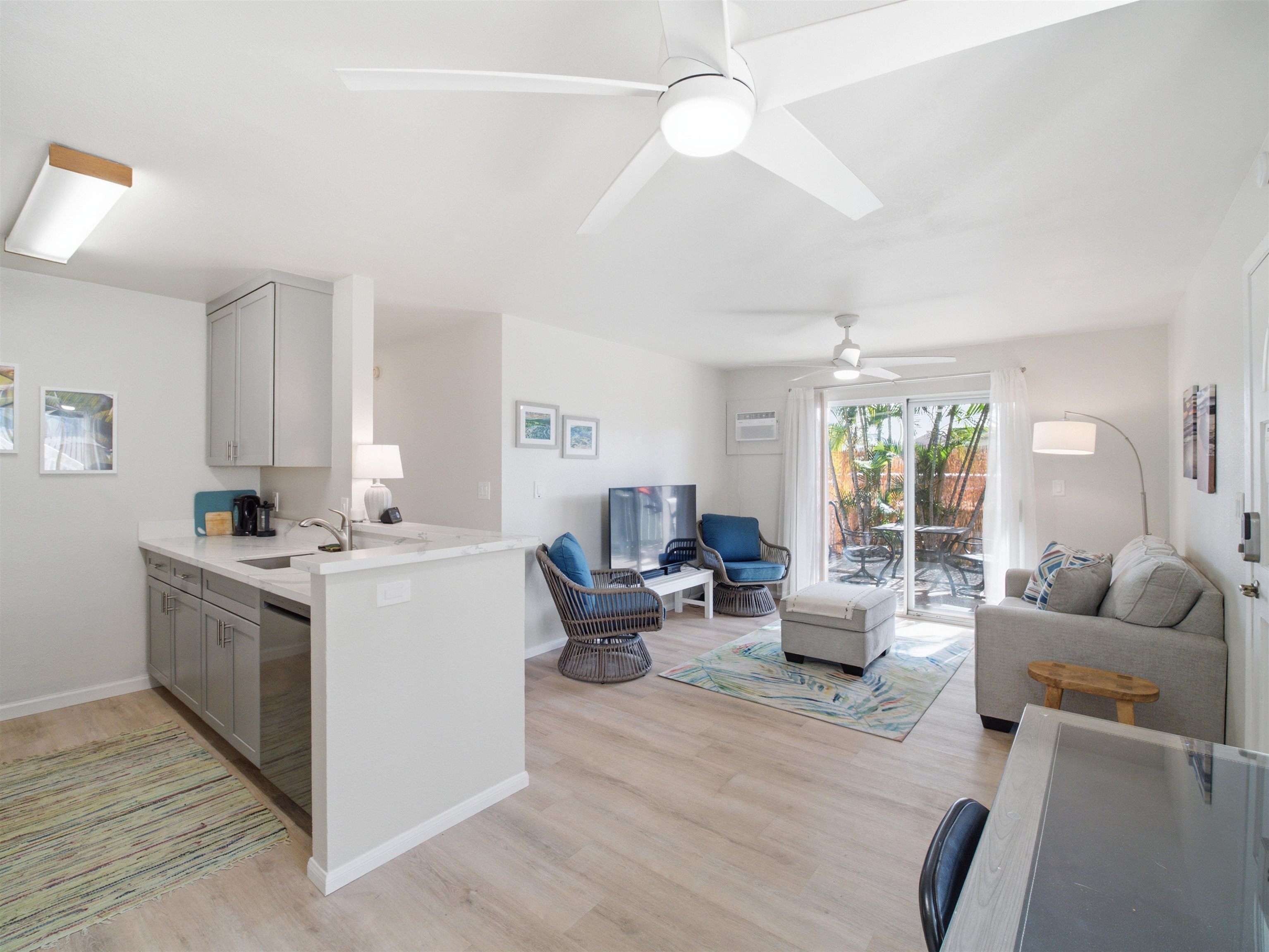 160 Keonekai Rd 2-101