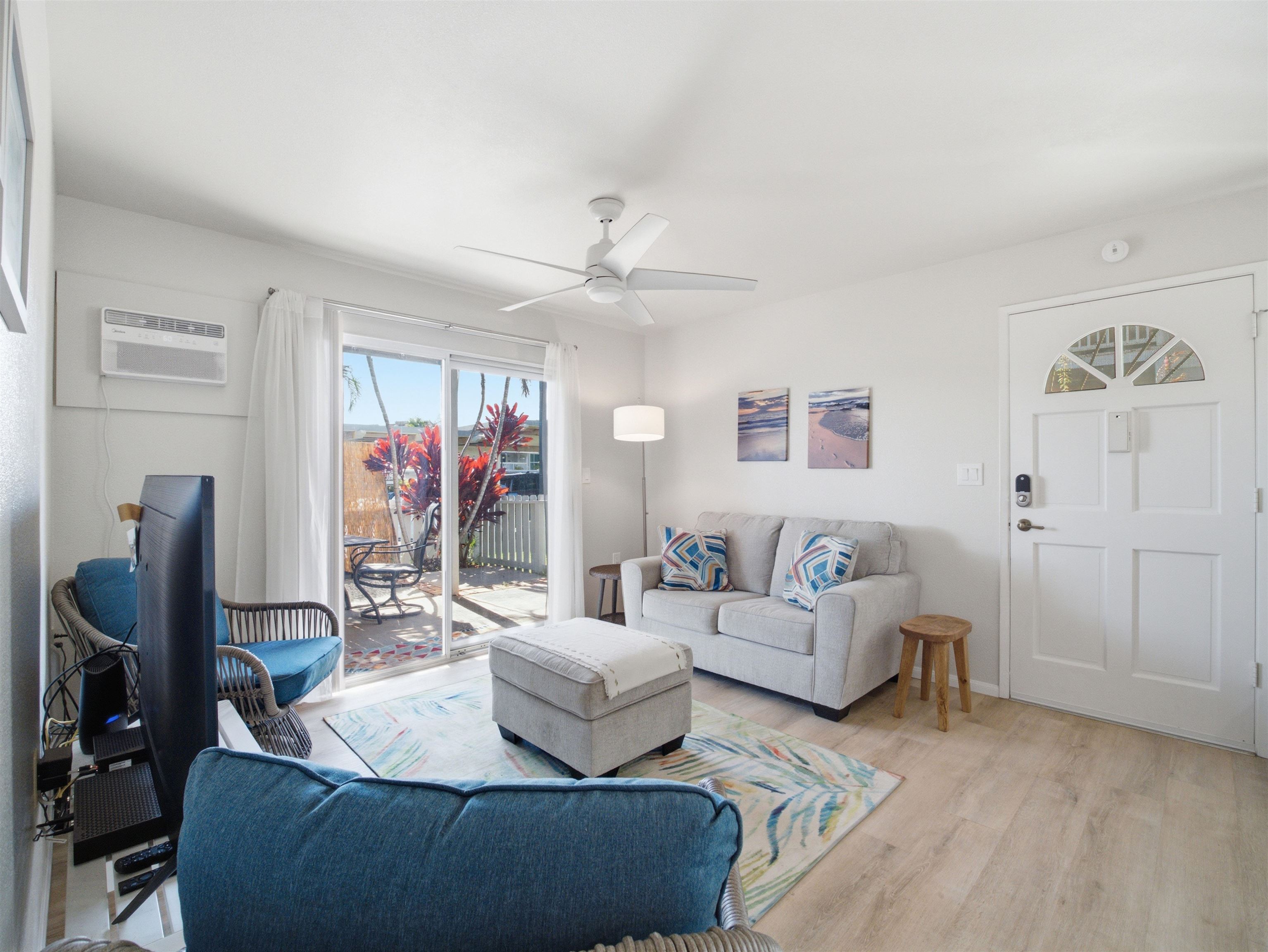 160 Keonekai Rd 2-101