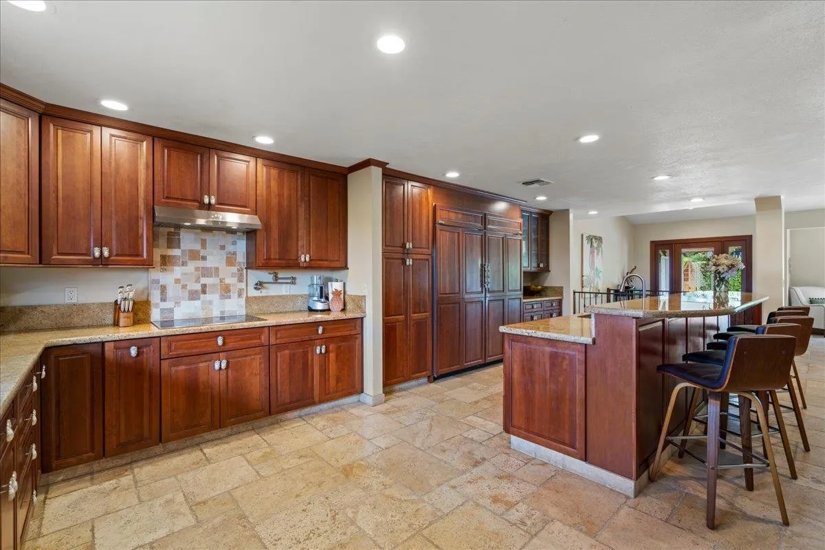 Kihei, Hawaii 96761, United States, 5 Bedrooms Bedrooms, ,4 BathroomsBathrooms,Residential,Pending,207723