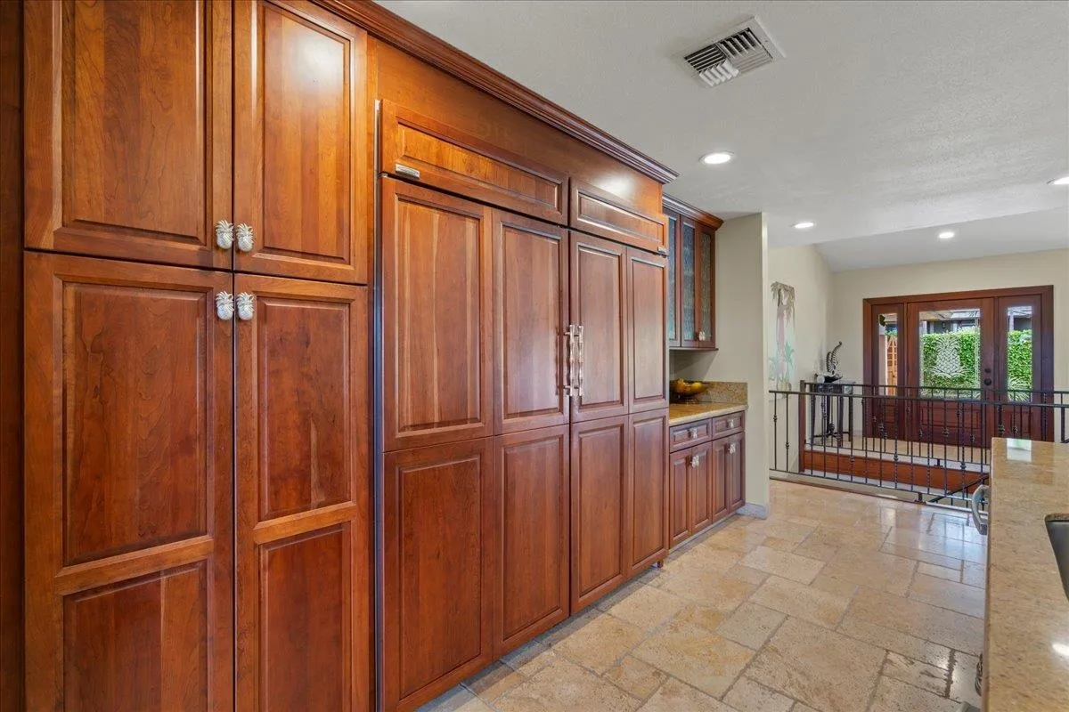 Kihei, Hawaii 96761, United States, 5 Bedrooms Bedrooms, ,4 BathroomsBathrooms,Residential,Pending,207723