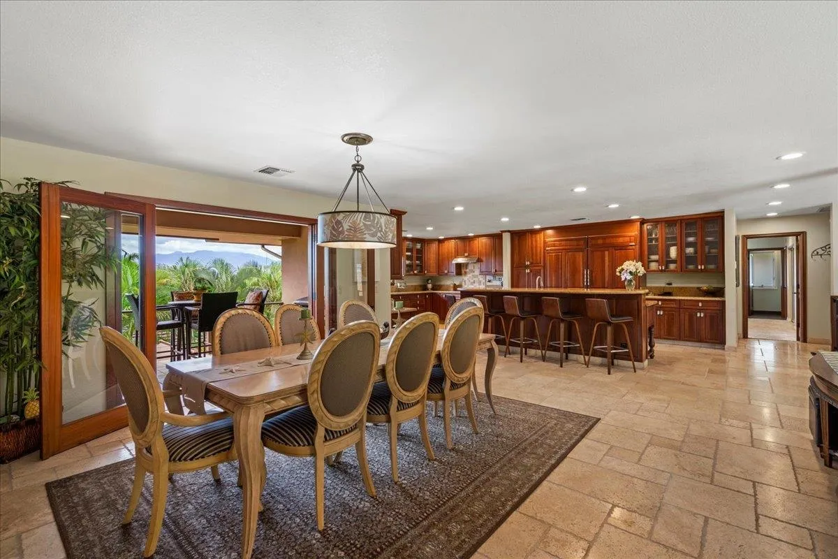 Kihei, Hawaii 96761, United States, 5 Bedrooms Bedrooms, ,4 BathroomsBathrooms,Residential,Pending,207723