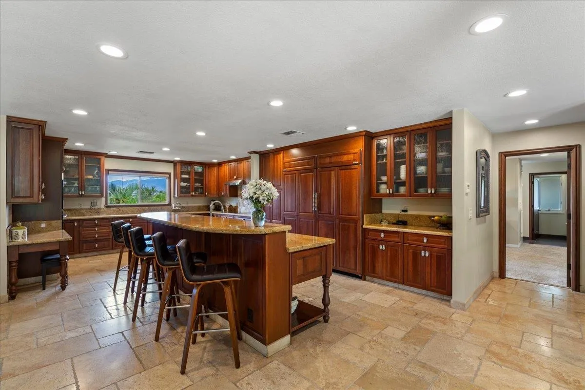 Kihei, Hawaii 96761, United States, 5 Bedrooms Bedrooms, ,4 BathroomsBathrooms,Residential,Pending,207723