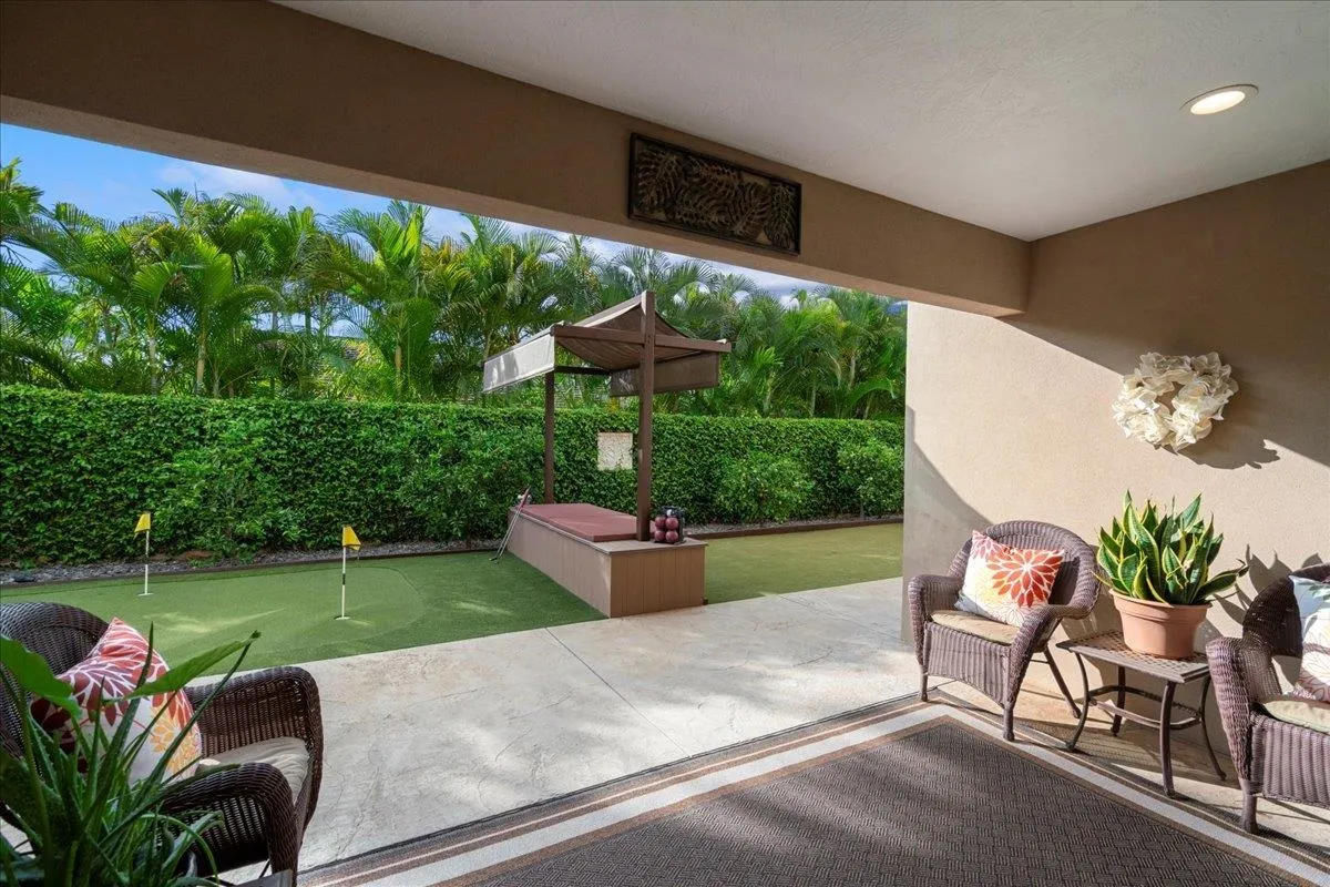 Kihei, Hawaii 96761, United States, 5 Bedrooms Bedrooms, ,4 BathroomsBathrooms,Residential,Pending,207723