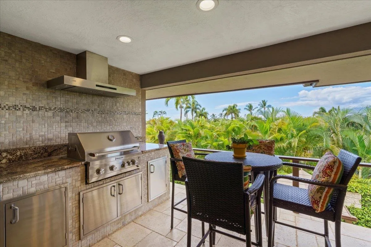 Kihei, Hawaii 96761, United States, 5 Bedrooms Bedrooms, ,4 BathroomsBathrooms,Residential,Pending,207723