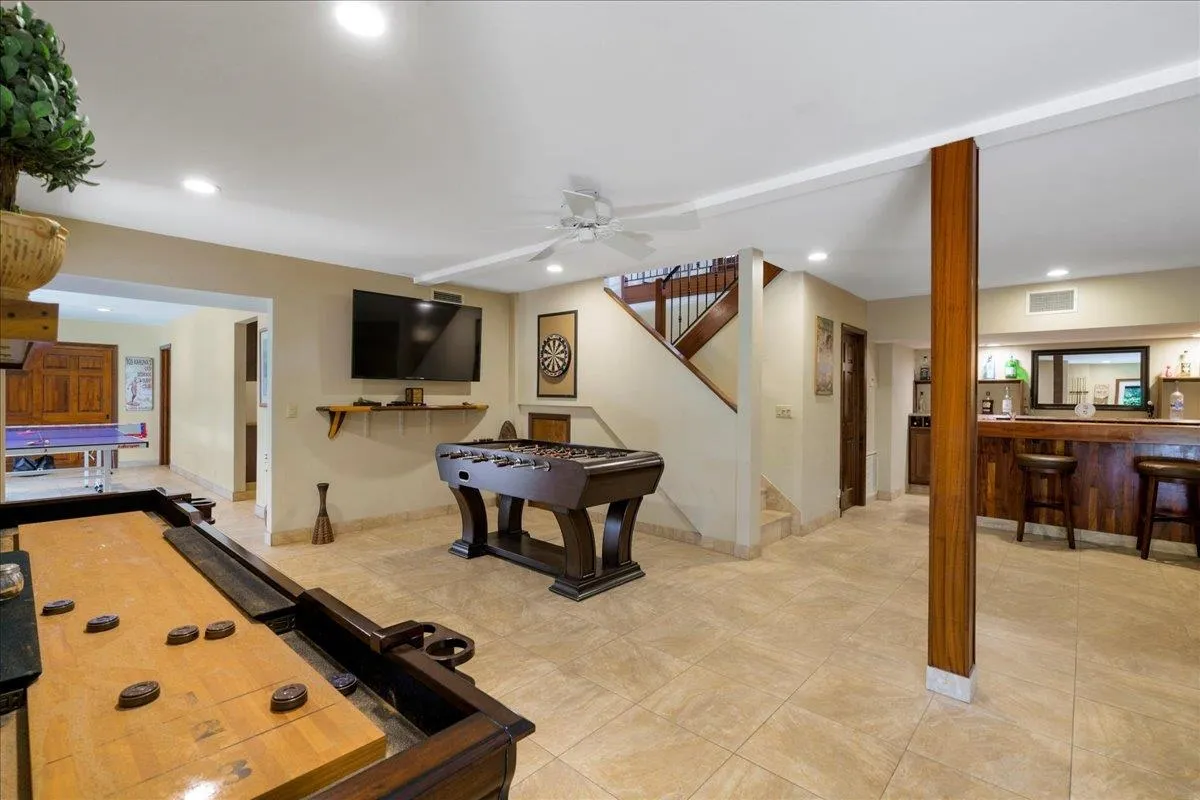 Kihei, Hawaii 96761, United States, 5 Bedrooms Bedrooms, ,4 BathroomsBathrooms,Residential,Pending,207723