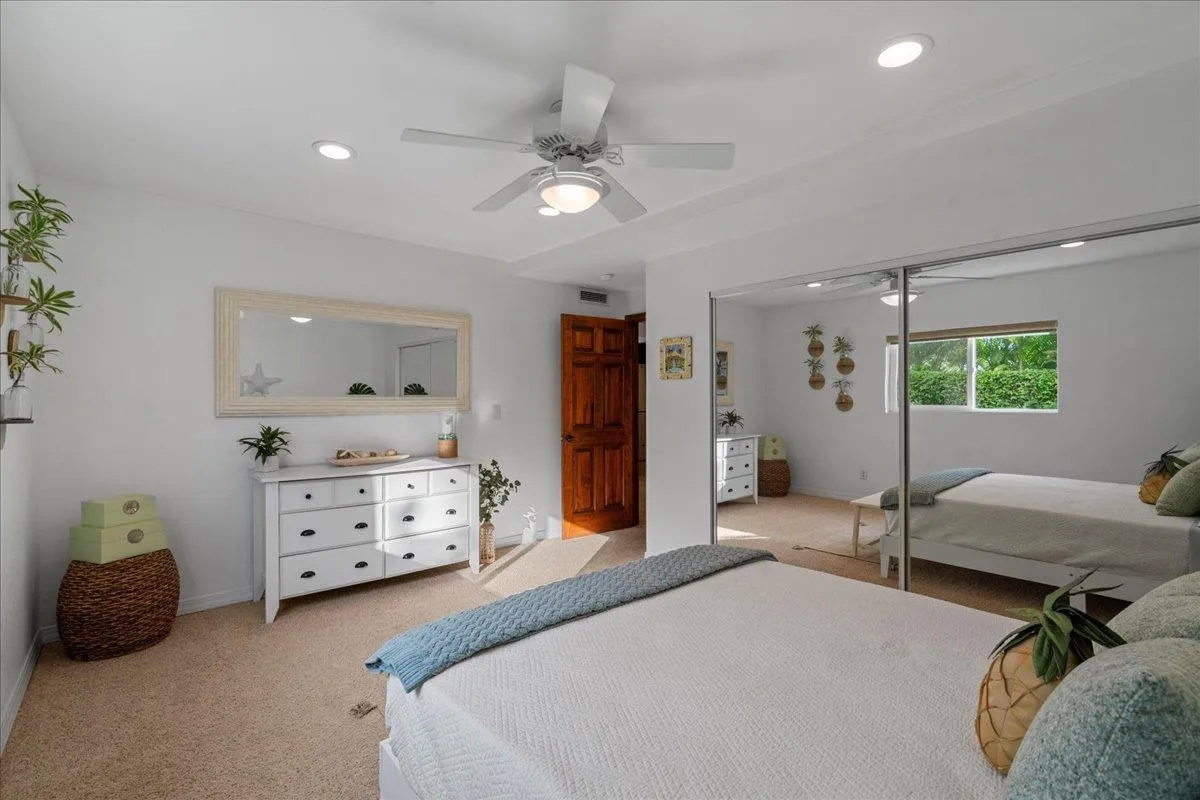 Kihei, Hawaii 96761, United States, 5 Bedrooms Bedrooms, ,4 BathroomsBathrooms,Residential,Pending,207723