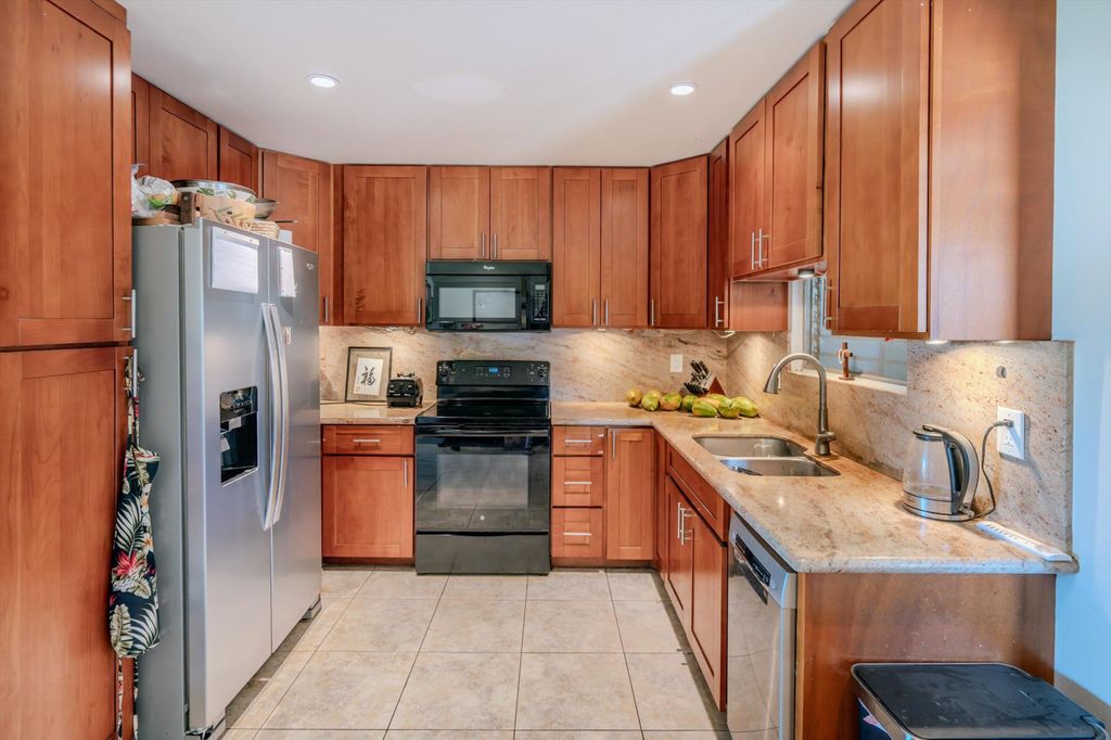 Photo of 533 Pili Loko St, Paia, HI 96779 (MLS # 407168)