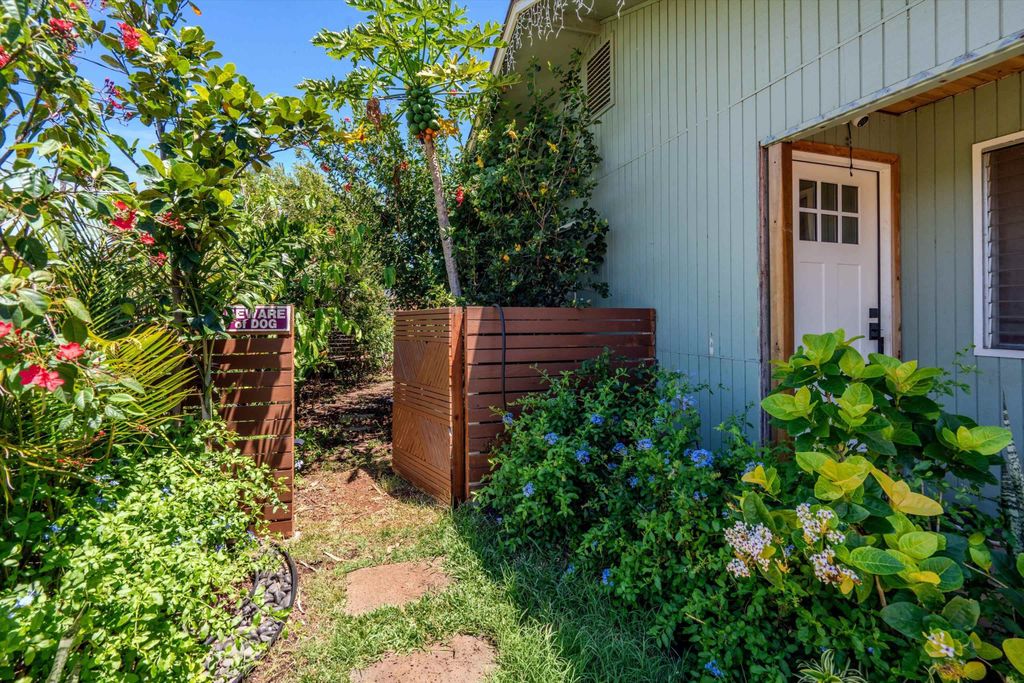 Photo of 533 Pili Loko St, Paia, HI 96779 (MLS # 407168)
