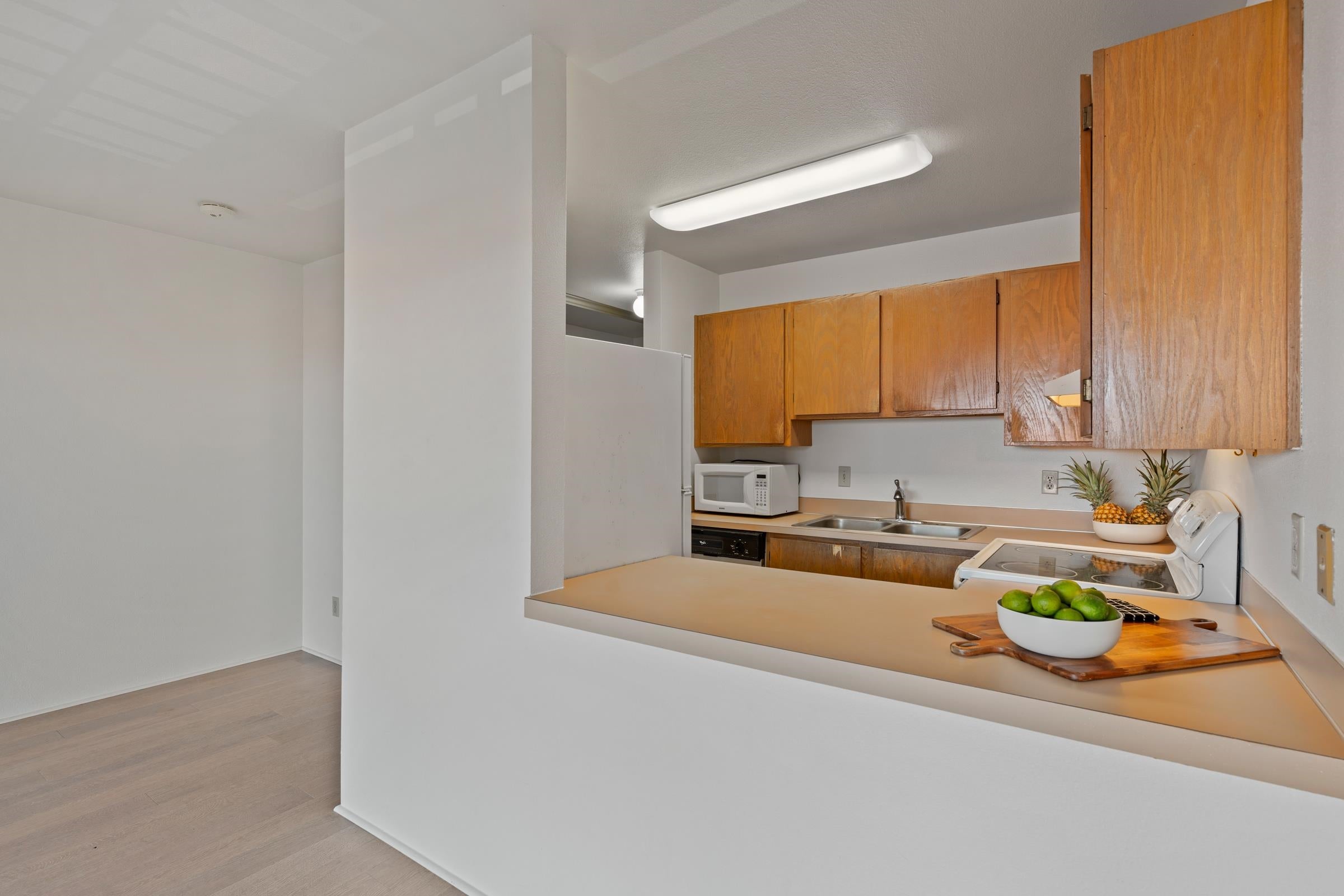 3740 Lower Honoapiilani Rd B304