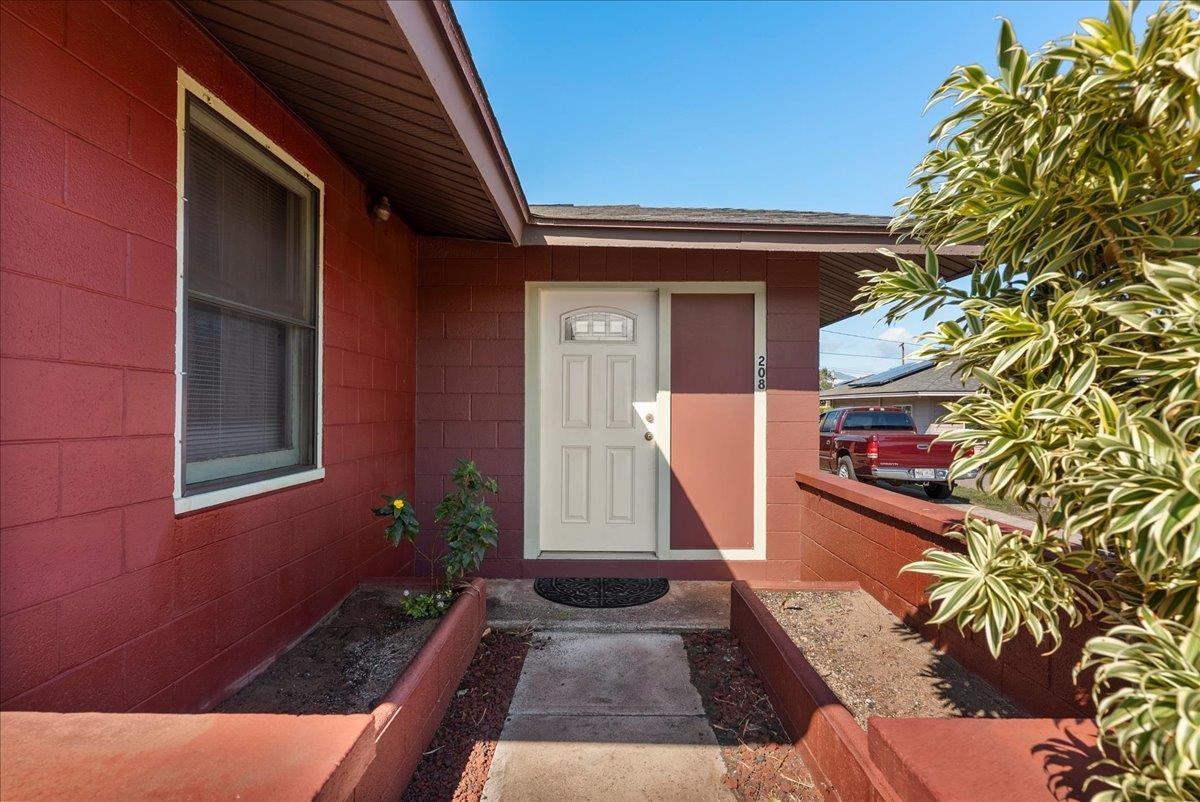 208 Molokai Hema St