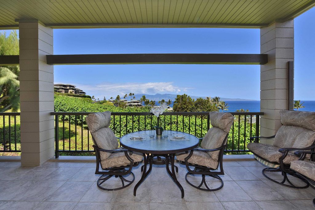 Photo of 100 Ridge Rd #211-13, Lahaina, HI 96761 (MLS # 405506)