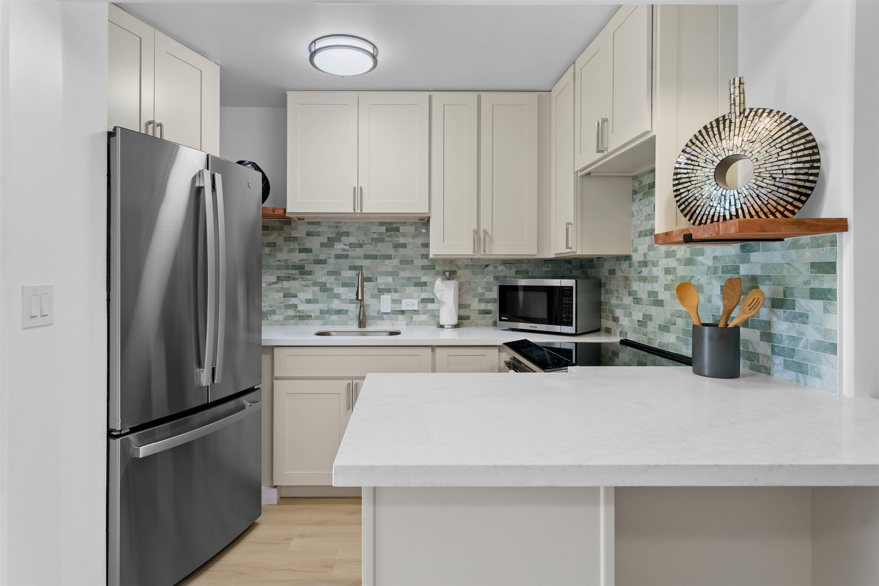 3823 Lower Honoapiilani Rd 105