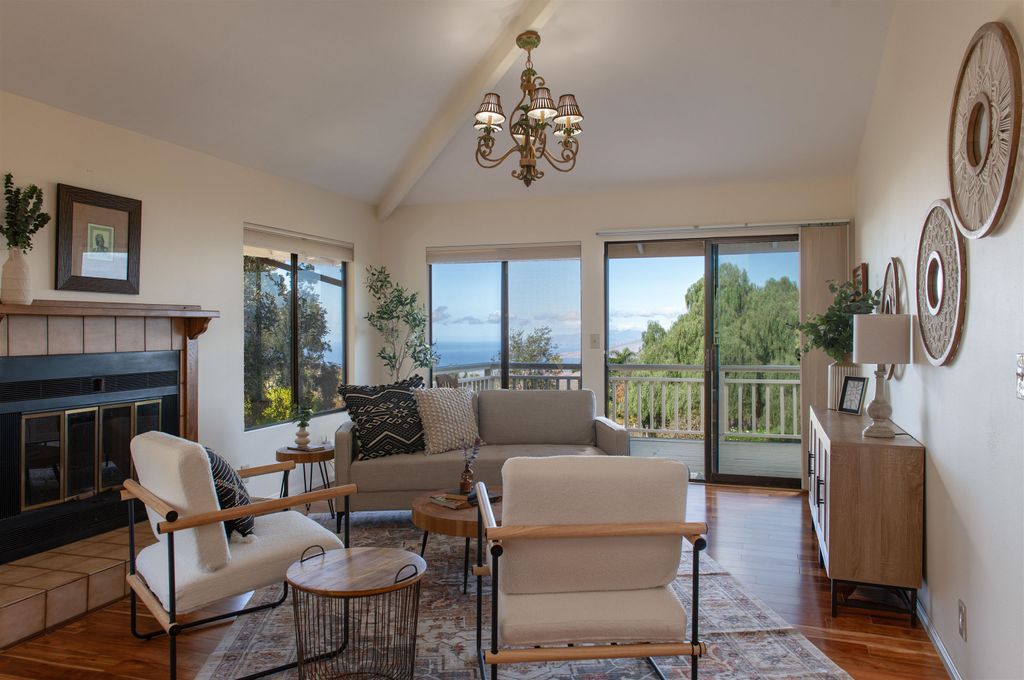 Photo of 358 Holopuni Rd, Kula, HI 96790 (MLS # 407413)