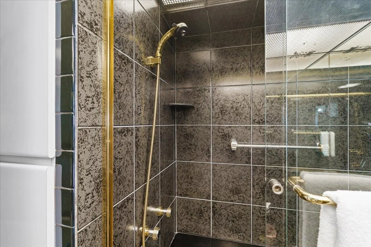 Lahaina, Hawaii 96761, United States, 1 Bedroom Bedrooms, ,2 BathroomsBathrooms,Residential,Pending,116189