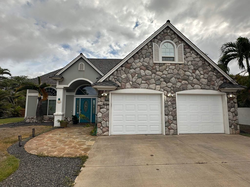 Photo of 52 Kuukama St, Kahului, HI 96732 (MLS # 406855)