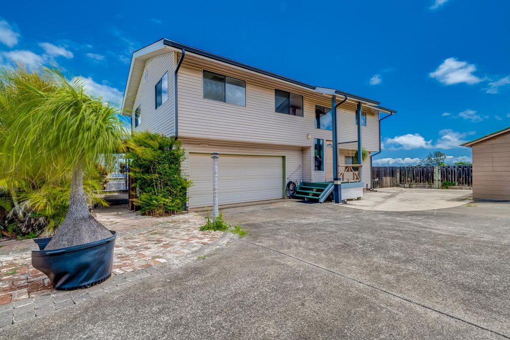 Photo of 244 N Makaleha Pl, Makawao, HI 96768 (MLS # 405978)