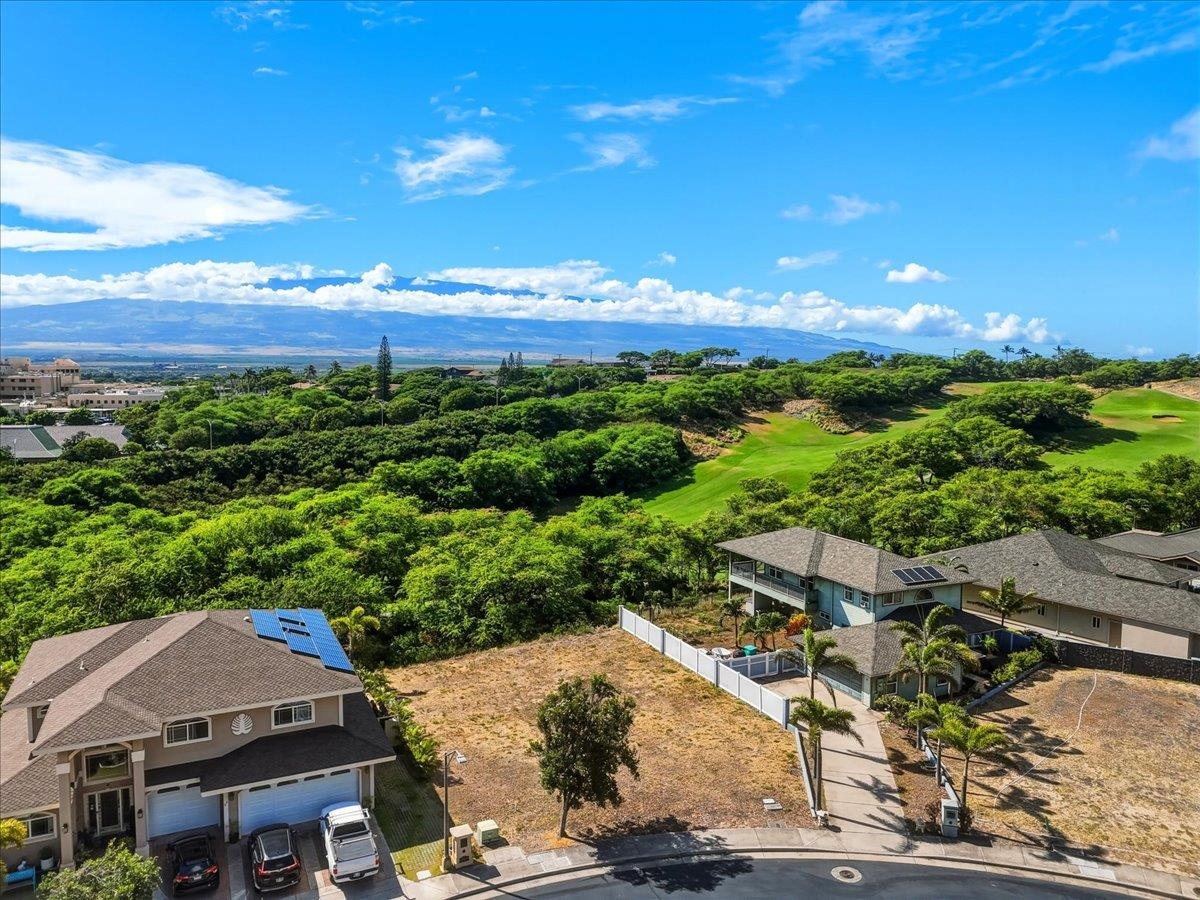 33 Kamakoa Loop