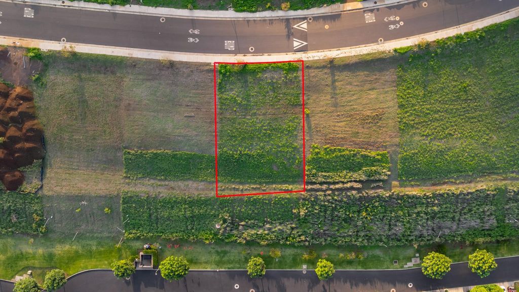 Photo of 582 Kaunalipo Dr, Wailuku, HI 96793 (MLS # 407927)