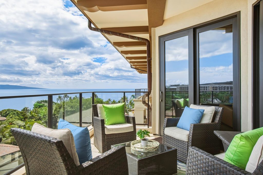 Photo of 3800 Wailea Alanui Blvd #PH511, Kihei, HI 96753 (MLS # 407499)