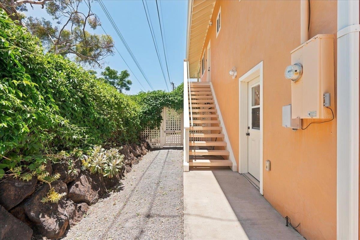 84 Loha St Unit C