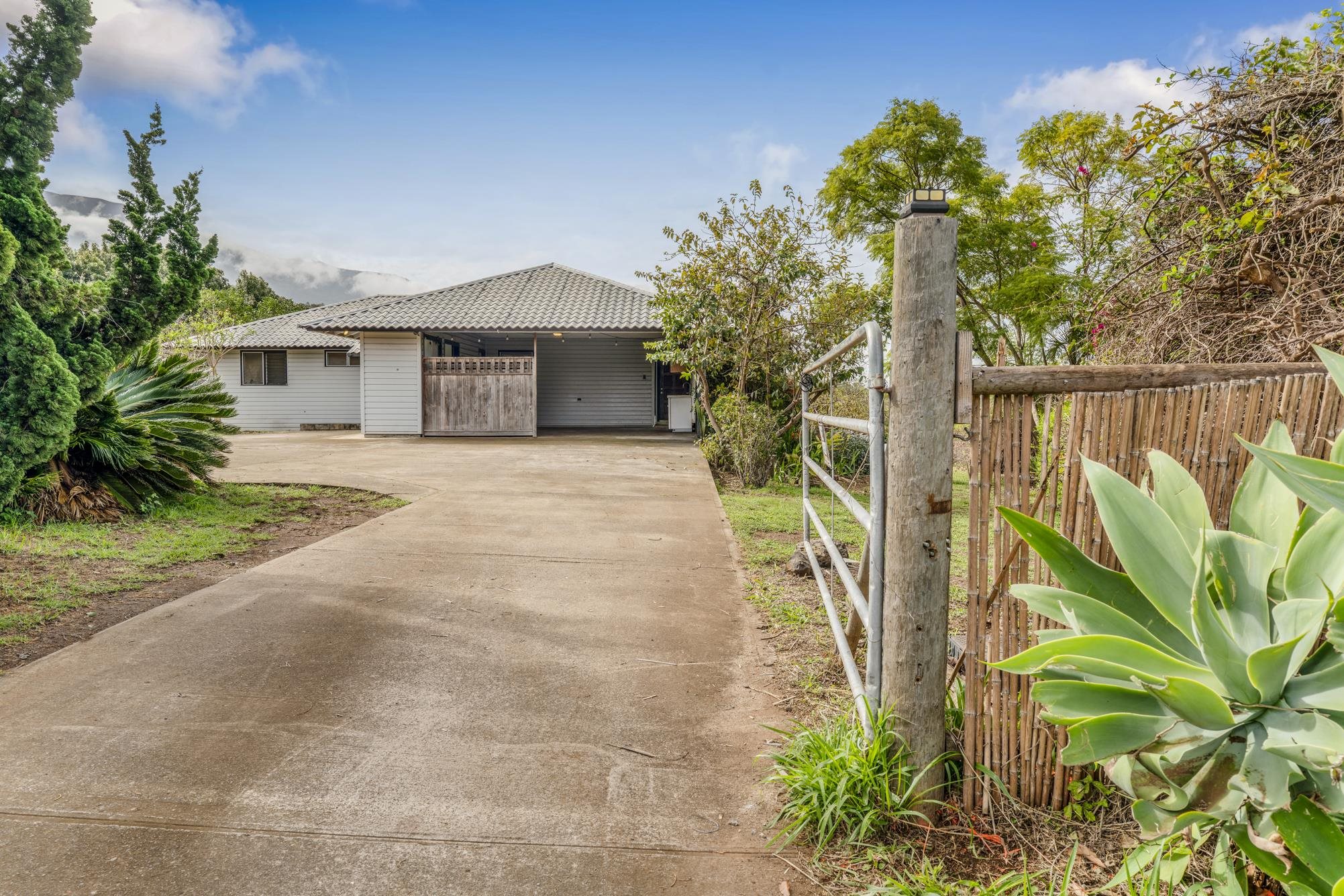 230 Pulehuiki Rd Unit B