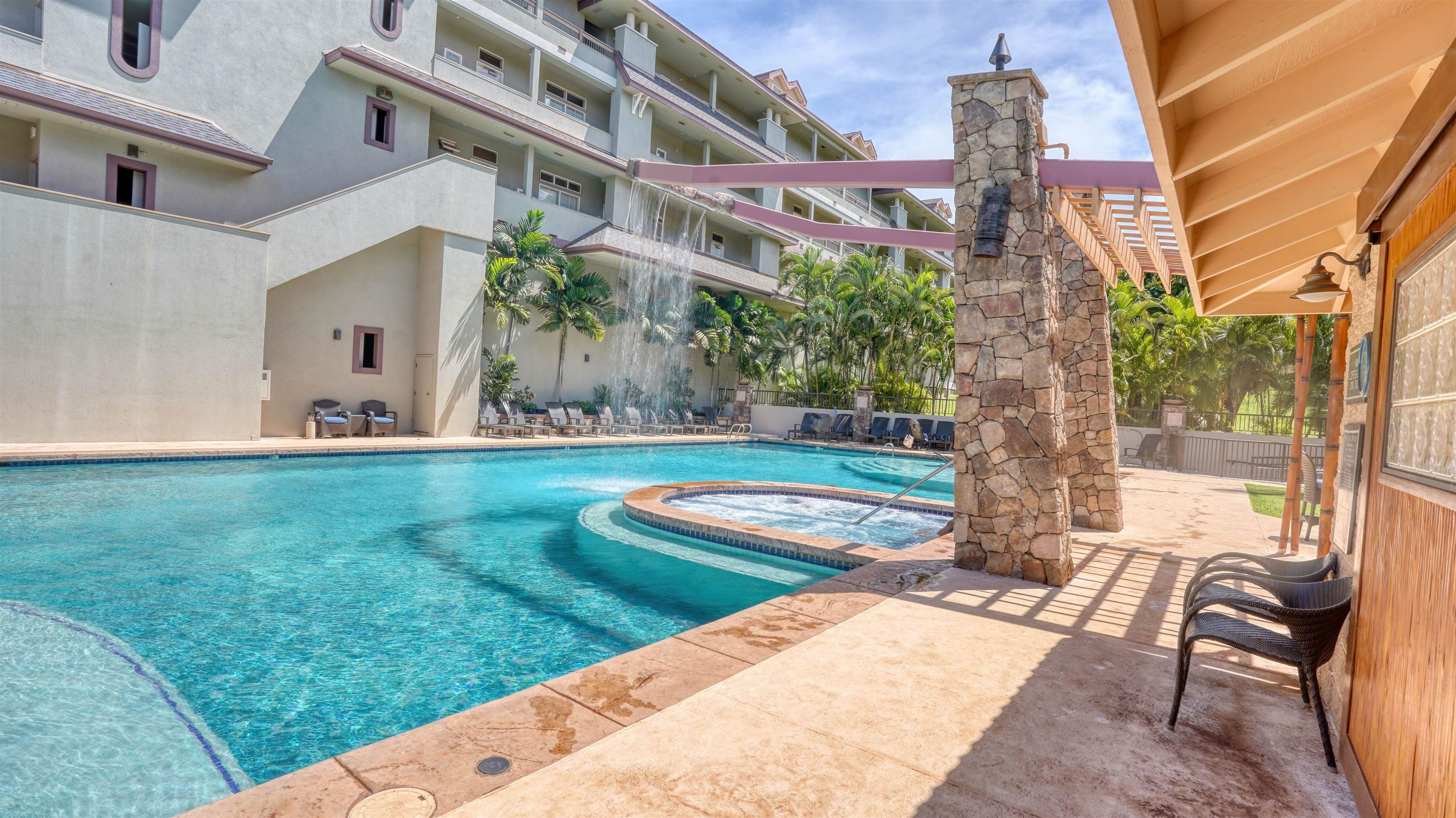 3710 Lower Honoapiilani Rd F44